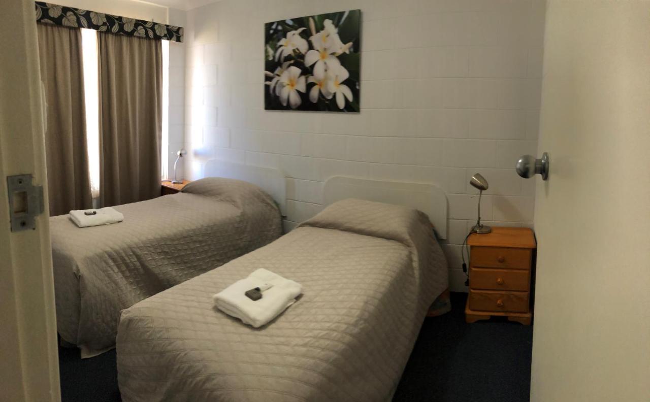 Carnarvon Gateway Motel Bagian luar foto