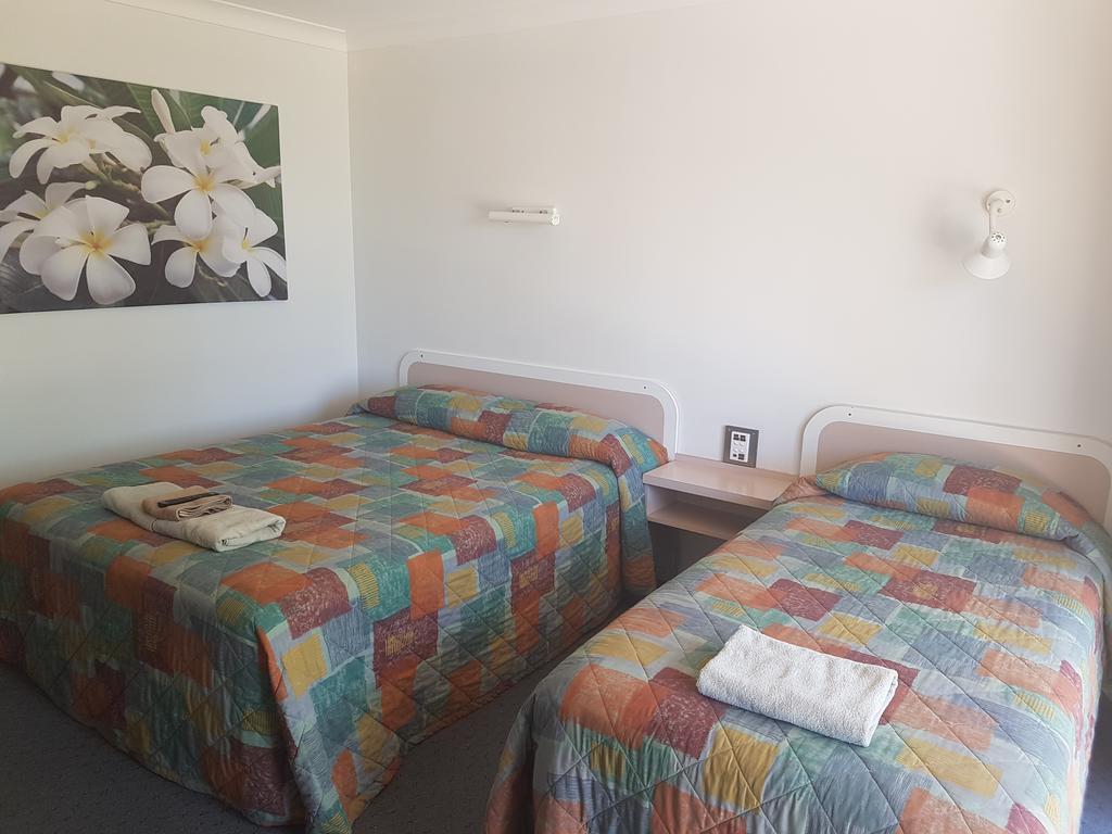 Carnarvon Gateway Motel Bagian luar foto