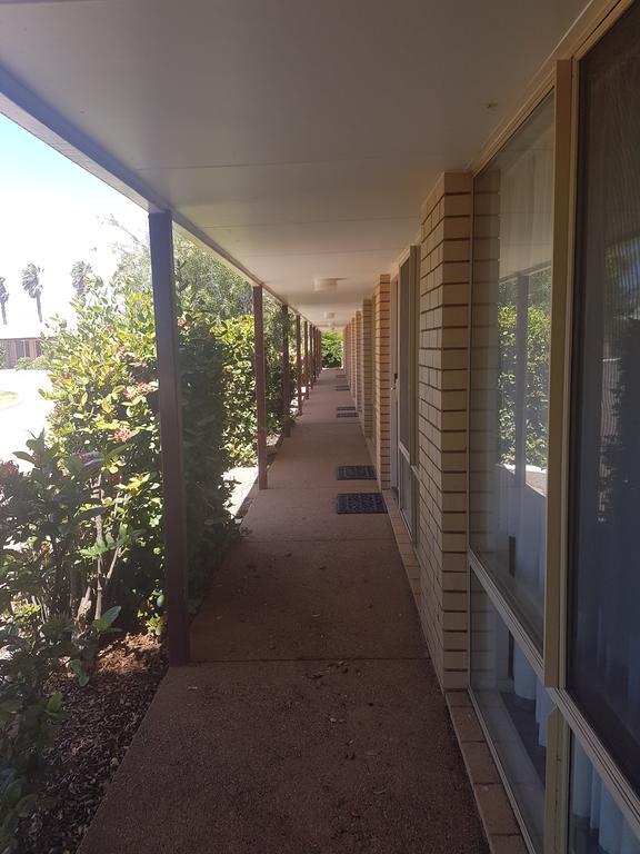 Carnarvon Gateway Motel Bagian luar foto