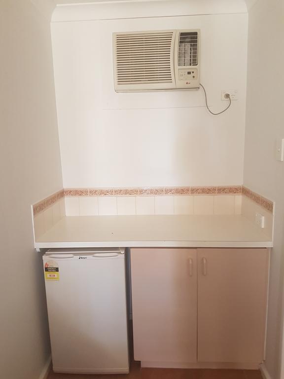 Carnarvon Gateway Motel Bagian luar foto